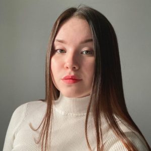 Эвелина — бровист и лэшмейкер студии Giza Kogan